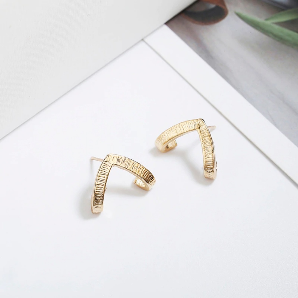 Gold Goldtone Geometric Cuff Stud Huggie Earrings - Picture 3 of 6